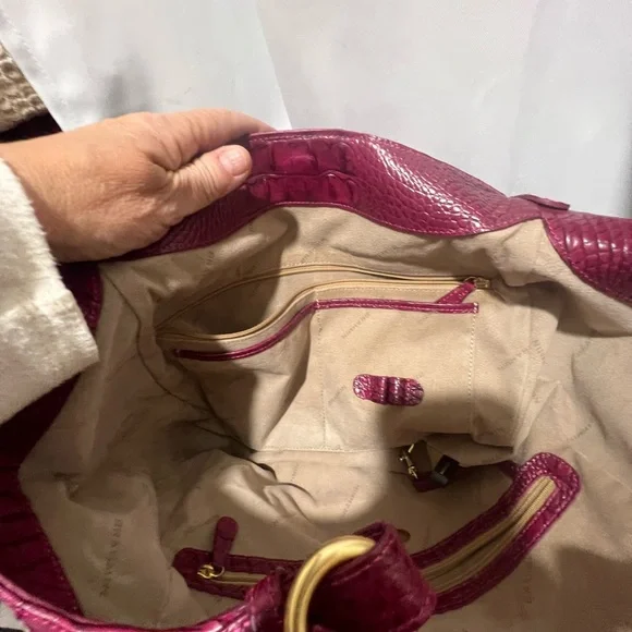 Brahmin Jacqueline Melbourne Croc-Embossed Burgundy Leather Hobo bag. - Picture 13 of 16